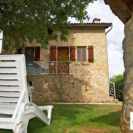 La Flordeline Classe 2 Etoiles Draps Et Serviettes Non Fournis